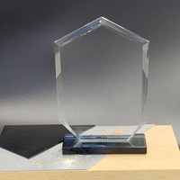 Charmant petit trophée en cristal médaille délicieuse pour les jeunes esprits impression UV motivant les petits aspirants concours pour enfants