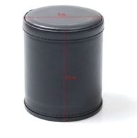 Deskjoy Tasse à dés en cuir silencieuse de 3.75 pouces à l'intérieur de la couverture en velours avec 4 dés transparents pour bar et plateau de jeu