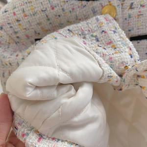 2025 Winter Freizeitkleidung-Set für Mädchen Kleinkinder Kurze Verdickte Jacke + Plissierter Rock 2-Teiliges Kinderoutfit für 2-7 Jahre - Product Image 4