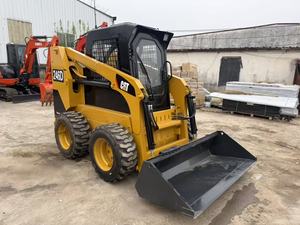 Chargeuse compacte sur pneus CAT 246D d'occasion, fabriquée aux États-Unis, compatible avec plusieurs accessoires - Product Image 3