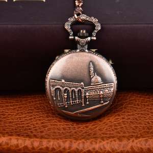 <span class=keywords><strong>Montre</strong></span> de poche rétro à quartz à clapet en or rose, style château antique, avec chaîne suspendue, accessoires vestimentaires pour hommes et femmes - Product Image 1