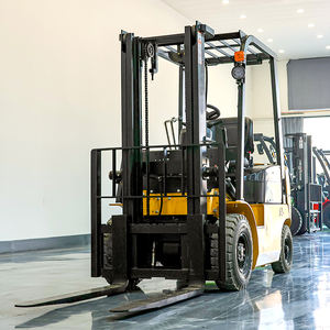 סין הזול ביותר 1 טון 2 טון 3 טון 3.5 טון 5 טון 7 טון 10 טון נייד קטן 4 x4 בעירה מלגזה דיזל - Product Image 3