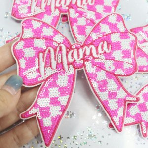 Patch brodé personnalisé avec nœud à carreaux rose de 3,5 pouces, applique à sequins '<span class=keywords><strong>Mama</strong></span>' et inscription brodée pour sacs à couches, pochettes et chapeaux - Product Image 2