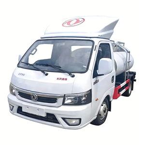 Camion-citerne à eau en acier inoxydable 304 avec pompe motorisée pour l'eau potable, le lait, l'alcool, les boissons et le transport de liquides - Product Image 1