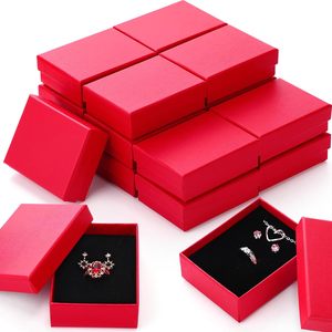 Boîtes cadeaux personnalisées en carton rouge pour bijoux, avec couvercle et base, et éponge noire - Product Image 1