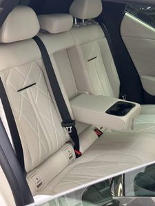 SUV Intelligent Haut de Gamme 2026 Zeekr X Ultra 5 Places avec OTA Complet et Conduite Automatique Urbaine pour les Pionniers de la Technologie, les Entreprises Innovantes et les Véhicules Électriques Futuristes - Product Image 3