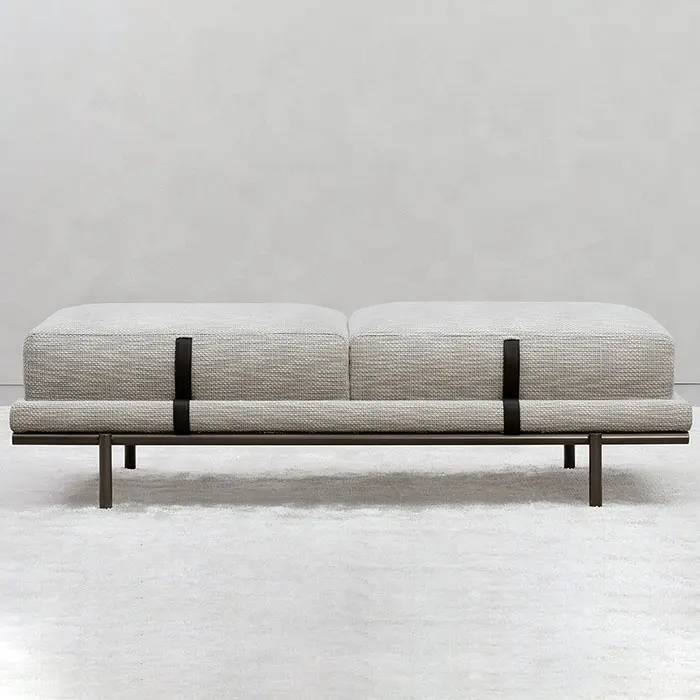 Hoge Kwaliteit Italiaanse Stijl Luxe Moderne Woonkamer Metalen Base Stof Sofa Bankje Slaapkamer Bed End Bank Kruk