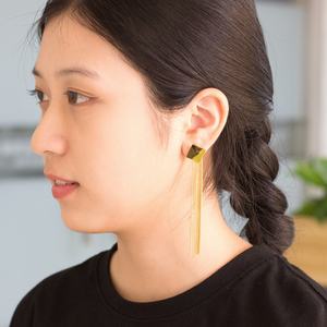 ต่างหูห้อยประดับจี้ชุบทอง 14K 18K PVD สแตนเลสสตีลกันน้ำ ป้องกันอาการแพ้ ผลิตตามสั่งขายส่ง สำหรับงานปาร์ตี้ - Product Image 6