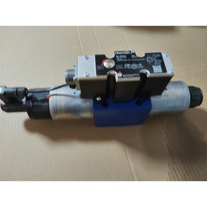 Vanne proportionnelle Rexroth R900962405 4WREE10W1-25-23 G24K31 F1V Commande hydraulique - Product Image 2