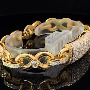 Pulsera de Plata de Ley 925 con Eslabones Cubanos y Adornada con Moissanita de Corte Redondo para Amantes de la Joyería de Lujo - Product Image 1
