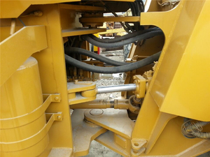 รถตักล้อยาง CAT 966G/966H/966F รุ่นปี 2020 ราคาถูก น้ำหนัก 15 ตัน เครื่องยนต์ 92 กิโลวัตต์ ปั๊มไฮดรอลิกเดิม ผ่านการทดสอบและตรวจสอบแล้ว - Product Image 6