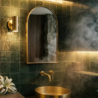 Carrelage en grès lumineux moderne, artisanal et cuit au four sur mesure |   Glaçure émeraude profonde mouchetée à texture aléatoire et irrégulière