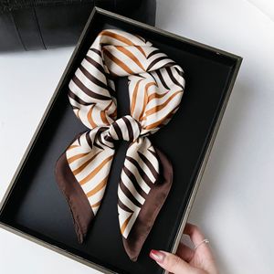 <span class=keywords><strong>2026</strong></span>年英国風シルクスカーフ 70X70cm 四季対応 アウトドアファッション 通気性シルクスクエア - Product Image 3