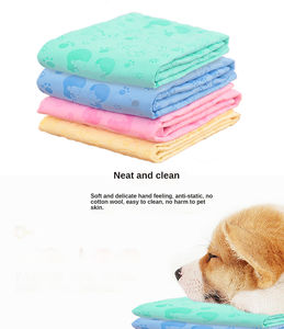 Toalla de algodón de secado rápido para <span class=keywords><strong>perros</strong></span>, con logotipo personalizado, en varios colores, fácil de limpiar, para el aseo de animales pequeños, al por mayor - Product Image 2