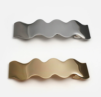 Clip à cheveux en métal ondulé brillant haut de gamme, accessoire de cheveux automatique à ressort polyvalent et tendance