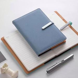 สมุดบันทึกปกแข็งหนัง PU A5 ปรับแต่งได้ จำนวนมาก 100 แผ่น เย็บเข้าเล่ม กระดาษมีเส้นบรรทัด คุณภาพพรีเมียม สำหรับสำนักงาน การประชุม นักเรียน นักศึกษา ไดอารี่ - Product Image 4