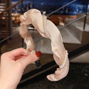 Bandeau plissé perlé, pince à <span class=keywords><strong>cheveux</strong></span> coréenne, accessoire <span class=keywords><strong>vintage</strong></span> en satin torsadé, vente en gros, simple, style féerique, tendance sur les réseaux sociaux - Product Image 4