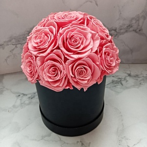Cadeau <span class=keywords><strong>de</strong></span> festival <span class=keywords><strong>de</strong></span> luxe Roses conservées en gros <span class=keywords><strong>Bouquet</strong></span> <span class=keywords><strong>de</strong></span> roses éternelles conservées <span class=keywords><strong>de</strong></span> fleurs fraîches <span class=keywords><strong>de</strong></span> longue durée dans une boîte ronde pour la décoration - Product Image 5