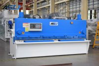 Machine de découpe à guillotine CNC de 8 mm d'épaisseur * 2,5 mètres de longueur avec système MD11