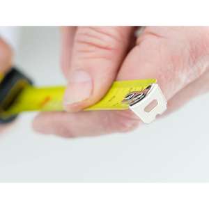 Cinta métrica Stanley de 8 m x 25 mm con carcasa de ABS y revestimiento de Tylon - Product Image 2