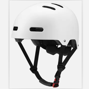 Cascos Defectuosos, Equipo de Protección para Patinetes, Monopatines y Patinaje sobre Ruedas - Product Image 6