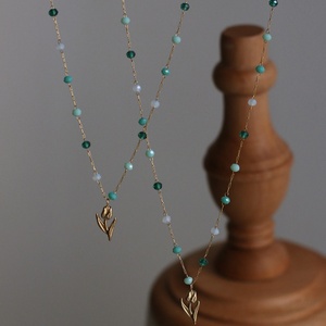 Collar con Colgante de Flor de Tulipán con Piedras Preciosas Naturales Verdes, Estilo Vintage, Chapado en Oro, para Mujer - Product Image 3