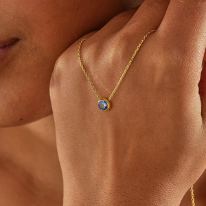 En Stock: Collar con Colgante Redondo <span class=keywords><strong>de</strong></span> Acero Inoxidable Chapado en Oro <span class=keywords><strong>de</strong></span> 18K con Circonita Cúbica, Resistente al Deslustre, Impermeable, Joyería con Piedra <span class=keywords><strong>de</strong></span> Nacimiento - Product Image 4