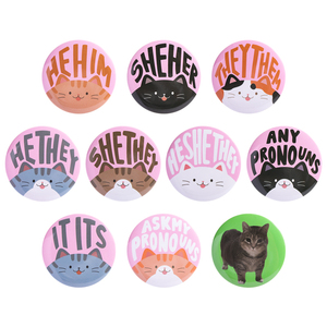 Spilla in Latta a Forma di Gatto Colorato Cartoon, Spilla Morbida con Pronomi 'Lui', 'Lei', 'Essi', 'Essi', Badge per Vestiti, Gioielli e Regali - Product Image 1