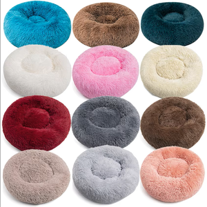 Cama larga cálida de invierno ecológica para perros y gatos de felpa, cama para mascotas de estilo moderno con patrón sólido - Product Image 1