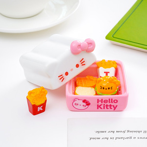 กล่องอาหารกลางวันลายเฮลโลคิตตี้น่ารักเหมือนจริง พร้อมของตกแต่ง DIY และอุปกรณ์เสริม ของประดับตกแต่งโต๊ะทำงานขนาดเล็ก - Product Image 4