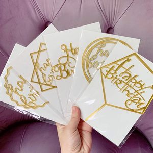 Set di 5 Decorazioni per Torte in Acrilico Dorato Personalizzate per Compleanno, Anniversario, Festa del Papà e Laurea - Product Image 3