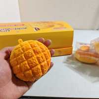 Balle anti-stress créative en caoutchouc simulé, durable et réutilisable, en forme de pain ananas, jouet de décompression amusant pour la libération de l'excès d'énergie