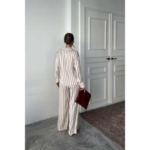 Costume en satin rayé bordeaux ODM en gros, 100 % soie, taille élastique, imprimé thermique, pour vêtements d'intérieur, XS, respirant, été/hiver - Product Image 1