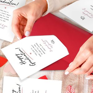 Biglietto d'auguri semplice in carta patinata stile scritto a mano per amici 'Ci stiamo così orgogliosi di te' con busta per un messaggio calorevole - Product Image 2