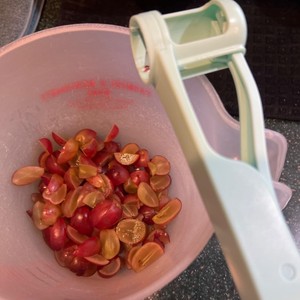 Cortador de Tomates y Uvas de Plástico con Logotipo Personalizado, Separador de Frutas Frescas para Uso Doméstico, Herramienta para Evitar que <span class=keywords><strong>los</strong></span> Niños se Ahoguen - Product Image 5