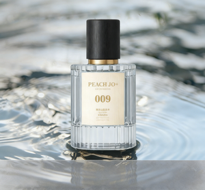 PEACH JO+ Fragancia Amaderada de Melocotón y Oud, unisex, aroma ligero y duradero. - Product Image 2