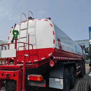 Camions arroseurs et camions de pulvérisation écologiques Dongfeng 8x4 fabriqués en Chine, les meilleurs au monde - Product Image 4