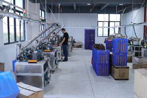 Volante de bádminton Wuxing, fabricación de máquinas, máquina lanzadora automática de volante de Bádminton - Product Image 4