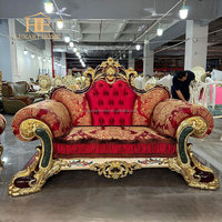 Fauteuil individuel vintage de style français avec incrustations en laiton et tissu en mélange de laine italienne classique pour villas