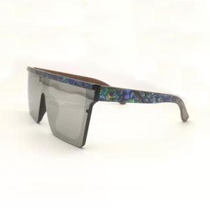 Flat Top Oversize Square PC frame Mujeres Moda Retro Gradient Eyewear Hombres Silver Big Frame Gafas de sol con Seashell Temples - Product Image 3