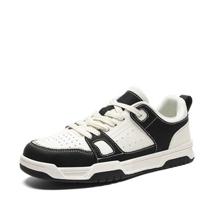 Nouvelles baskets de sport personnalisées de luxe en cuir blanc pour hommes et femmes, idéales pour le sport et la course à pied - Product Image 2