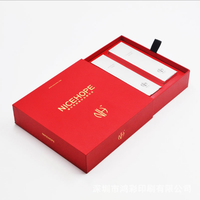 Boîte cadeau magnétique rouge de luxe en gros, boîte d'emballage rigide personnalisée avec séparateurs pour les cosmétiques et les soins de la peau