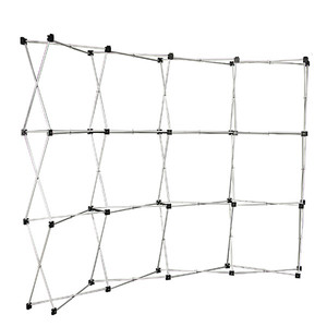 BB-R mural traditionnel Spring Pop Up avec tous les accessoires, y compris les lampes, les bandes magnétiques, les barres de canal, les panneaux en PVC - Product Image 1