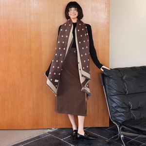 Chal al por mayor, nuevo, con estampado de lunares, fino, cálido, transpirable, versátil, para uso diario y exterior en otoño e invierno, para mujer. - Product Image 5