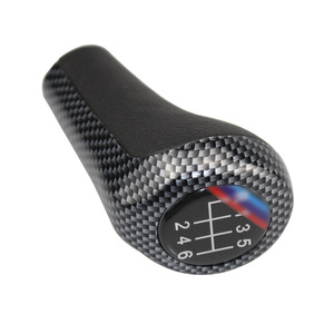 Pomo de palanca de cambios de fibra de carbono para BMW E46 5ª y 6ª marcha, diseño ergonómico, logotipo personalizado - Product Image 3