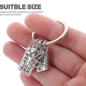 Porte-clés en alliage de zinc tendance, imprimé UV, porte-clés <span class=keywords><strong>pour</strong></span> <span class=keywords><strong>sac</strong></span> <span class=keywords><strong>à</strong></span> <span class=keywords><strong>dos</strong></span>, cadeaux de fête de remise de diplôme et cadeaux <span class=keywords><strong>pour</strong></span> enseignants - Product Image 4