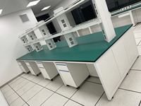Table de travail d'islandeau en acier ISO9001 pour laboratoire, avec armoire mobile en bois, idéale pour la qualité industrielle et les petites salles de R&D