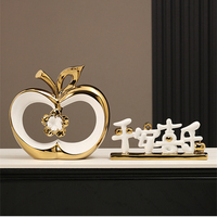 Ornement de pomme en céramique plaqué or de style nordique moderne, décoration d'art déco créative pour Noël, décoration d'intérieur pour un usage quotidien