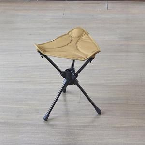Taburete giratorio de tres patas para acampar al aire libre, silla plegable de aleación de aluminio, taburete de pesca portátil ultraligero, taburete para montañismo - Product Image 1