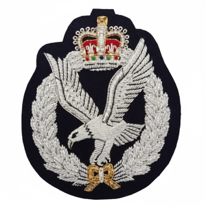 Top qualité personnalisé fabriqué en usine broderie insignes faits à la main insignes d'utilisation uniforme fer sur patchs - Product Image 1